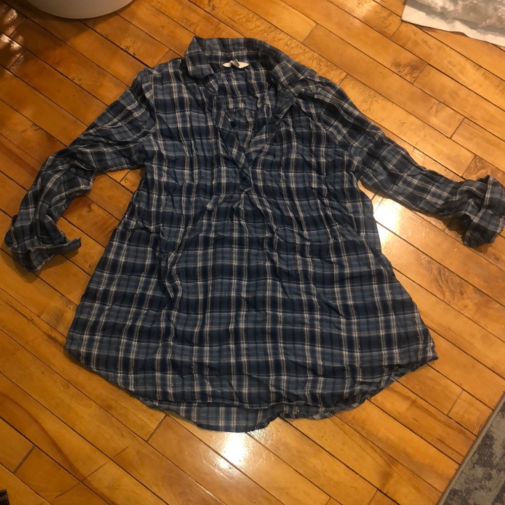 Plaid maternity shirt